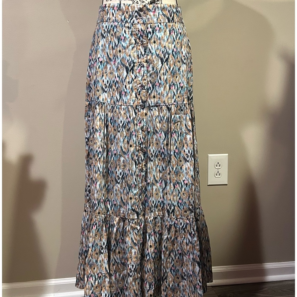 NIC + ZOE Up Beat Woven Ikat Print High Rise Button Front Tiered A-Line Skirt - Picture 10 of 12